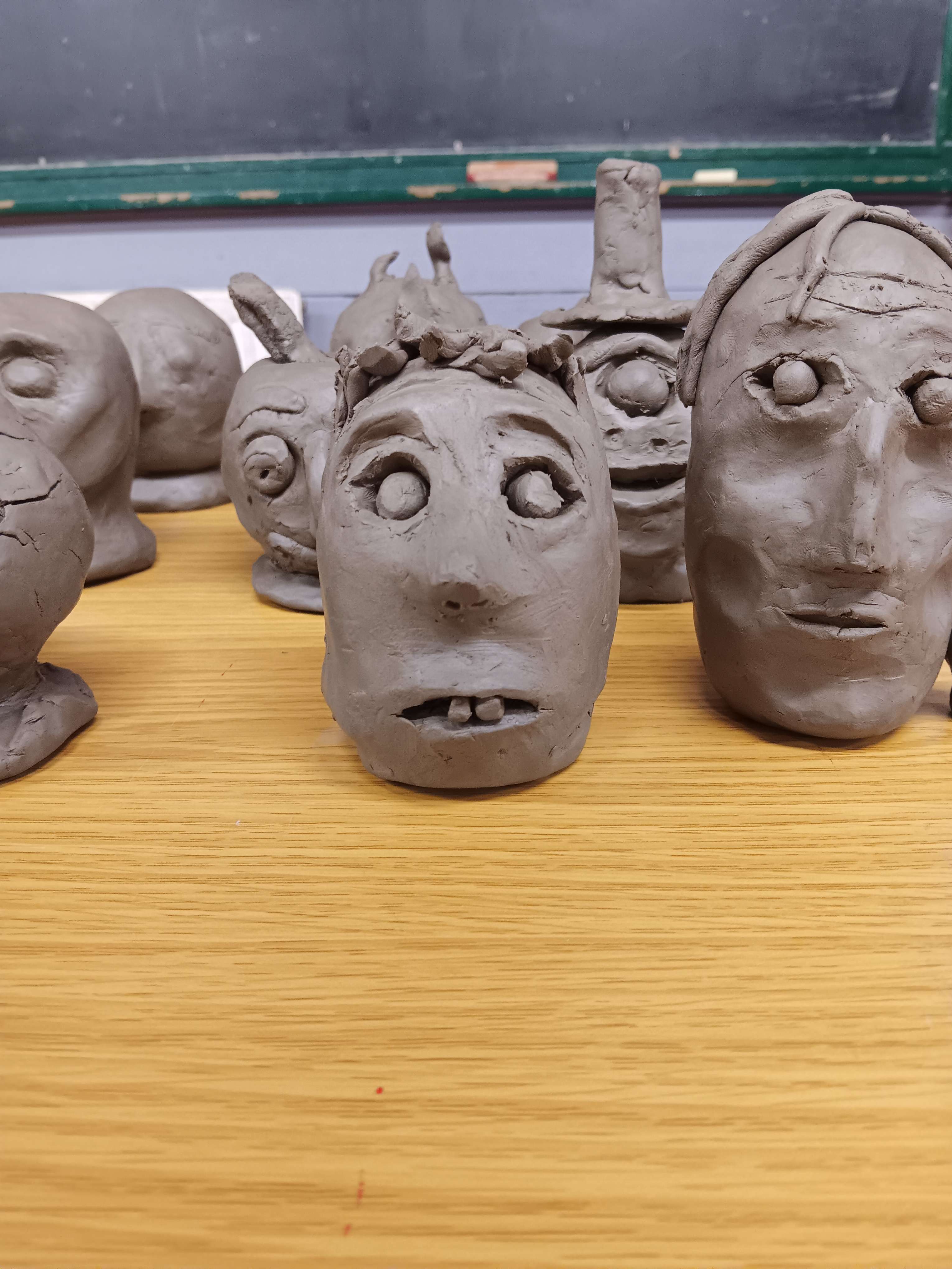 clay_skulls_night_2